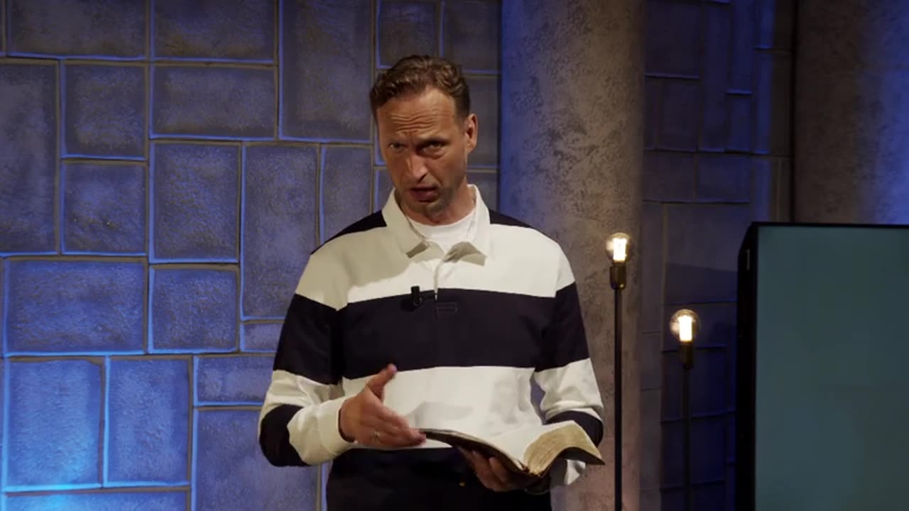 Jacques Brunt - Christus in de Tabernakel - Deel 8 - Een unieke dakconstructie