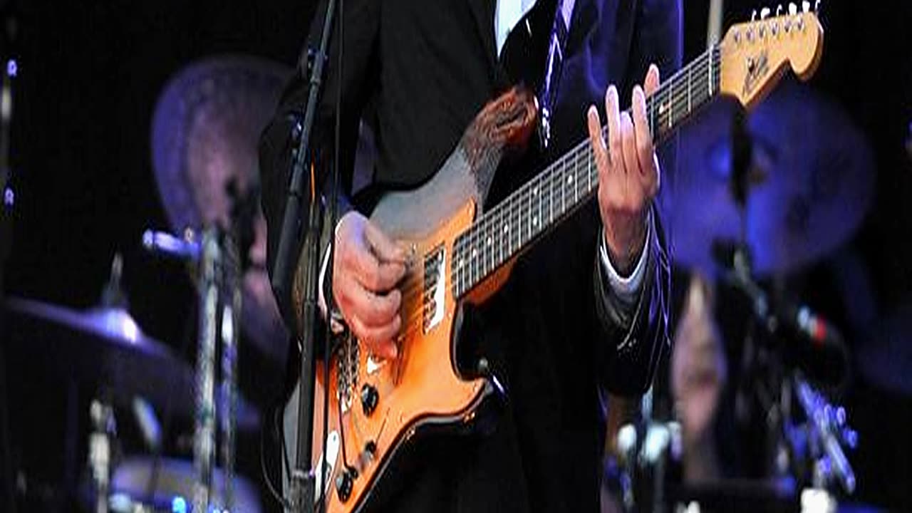 Bob Dylan Leaves Giggoers in Stitches as They Spo