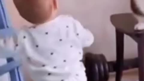 Funny 😂 video of kids and cat 🐈😺