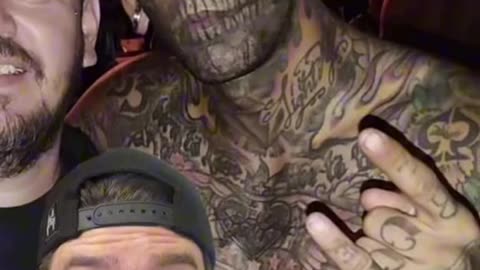 Homem mais tatuado do Brasil virou evangelico