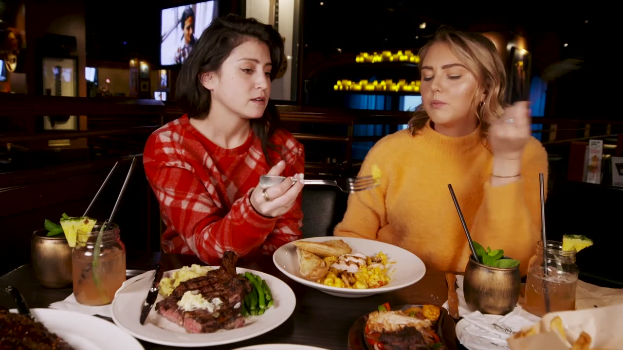 The Most Popular Menu Items At Hard Rock Cafe Ft. Tess From Iconic Eats (1080p)