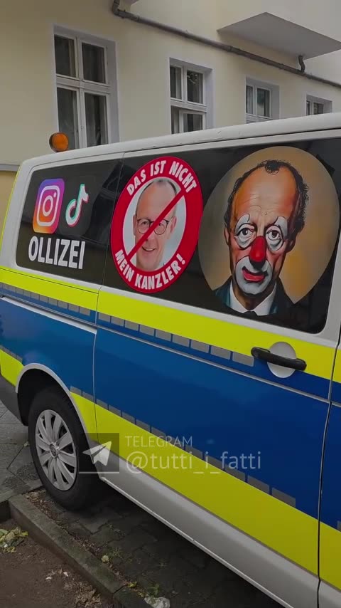 Un’auto anticancelliere appare in Germania