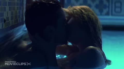 Swimfan (2002) - Swim Lessons sex kiss Scene