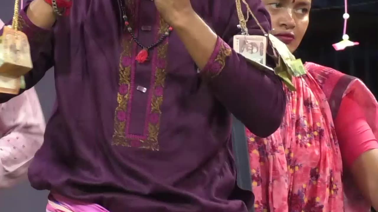 মুখ লাল হতে আমি আগে কখনো দেখিনি