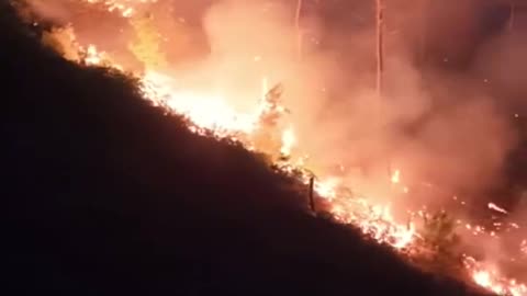 يارب العالمين أطفأ الحرائق في سوريا