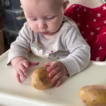 baby kayla tries potato for the very first time! 🥔😄