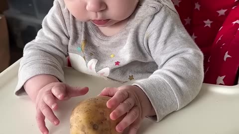 baby kayla tries potato for the very first time! 🥔😄