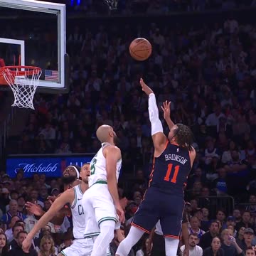 NBA - The post move. The fall-away. The finish. Jalen Brunson