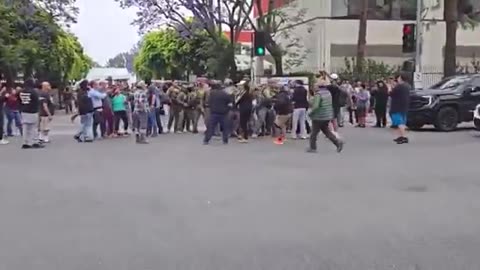 More video of LA deportation protests