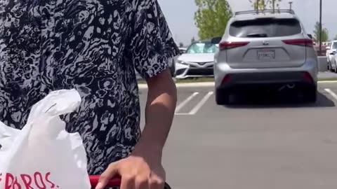 Cheater gets caught and she wrote all over his car!.hd