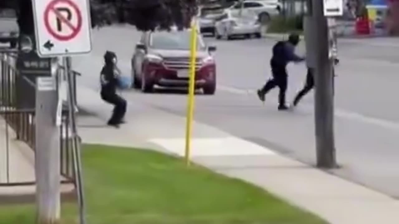 Active Bank Robbery caught on video in Ontario