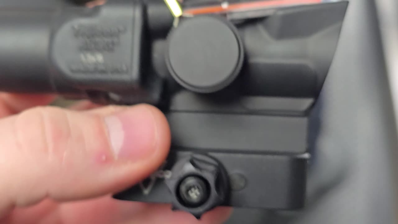 A MINI TRIJICON ACOG