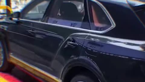 🚗 Witness the Thrilling Unloading of This Bentley! | Open Car Shipping