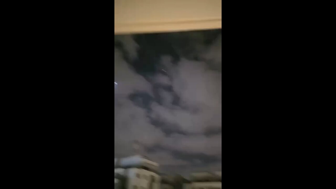 Tel Aviv area under fire.