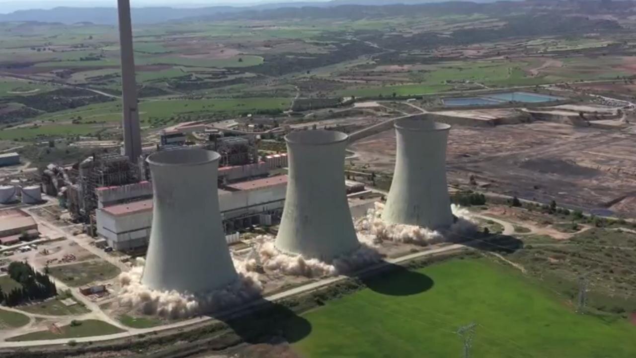 Spain Destroyed its Nuclear Sites for Climate Change - GREEN= Sitting in the dark - Energy Crisis!