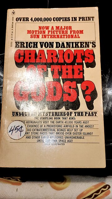 Reading "Chariots of the Gods" By Erich von Däniken, Dbn, MI, 1/18/26