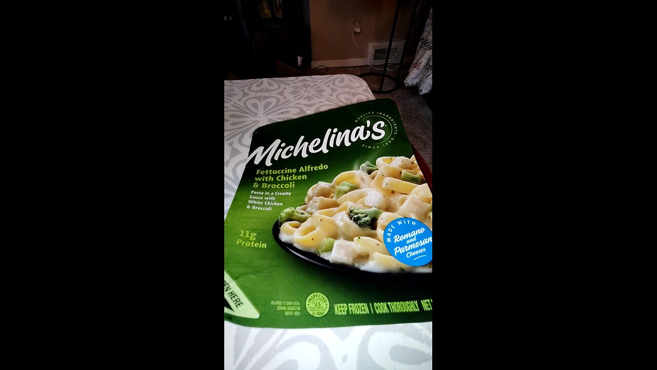 Eating Michelina's Fettuccine Alfredo With Chicken & Broccoli, Dbn, MI, 11/12/25