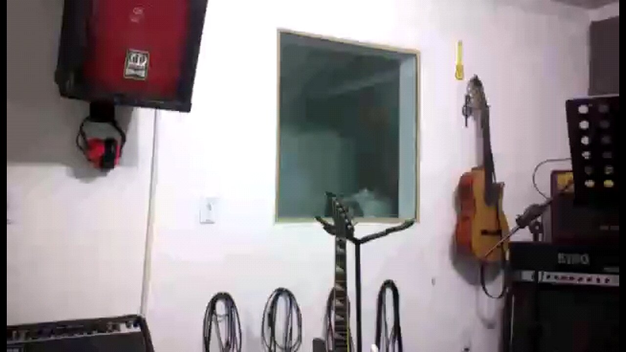 olhos vermelhos - Rosa de Saron