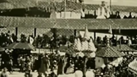 The original moving sidewalk featured at the 1893 worlds fair