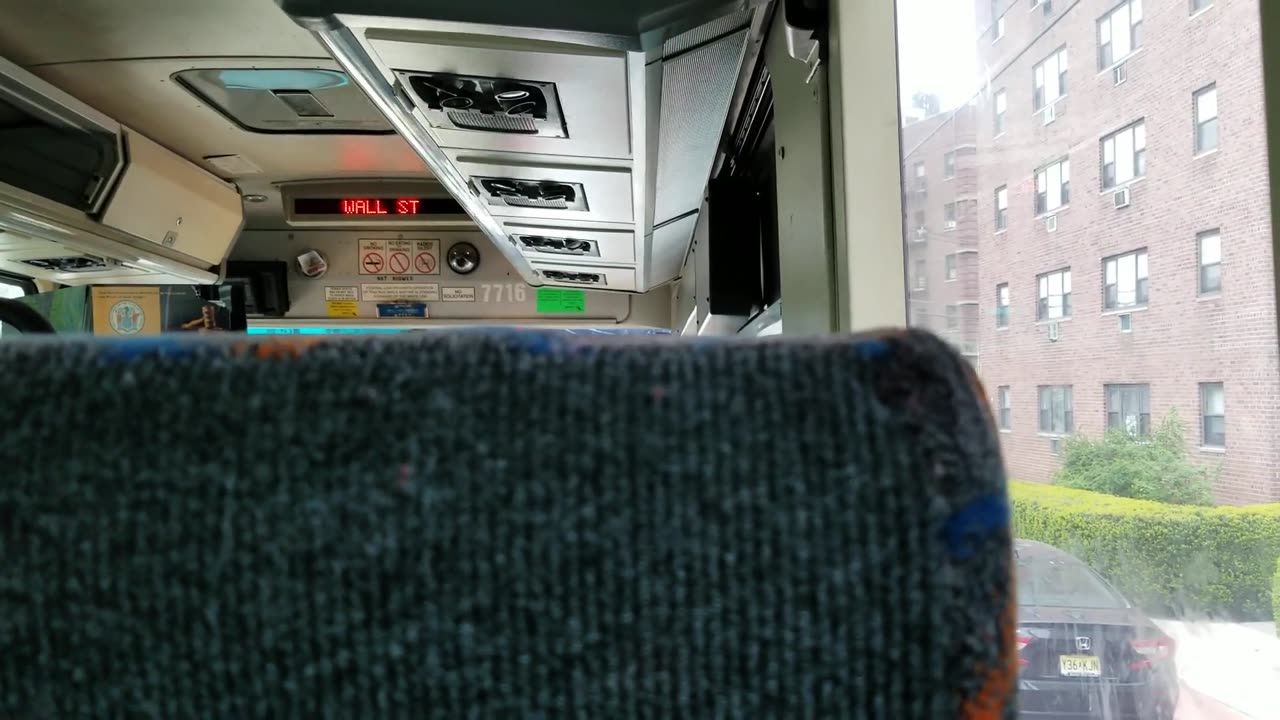 7716 on the 165 Part Trois