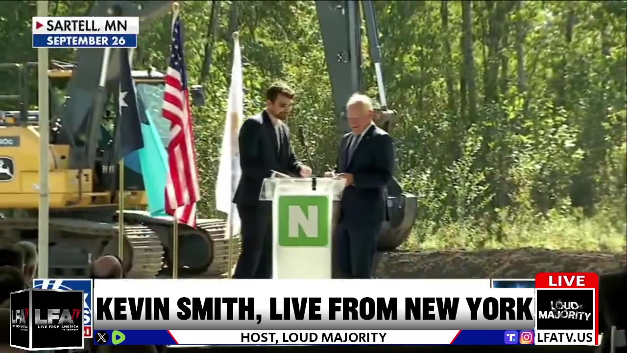 JAKE TAPPER MAKES AN A$$ OF OUT HIMSELF... AGAIN- LOUD MAJORITY LIVE