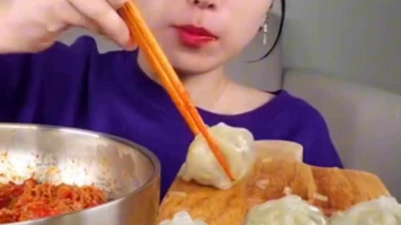 Korean Spicy Noodles with Dumplings