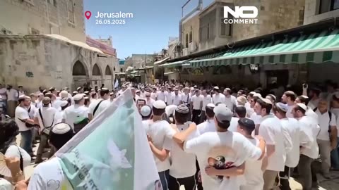 NOTIZIE DAL MONDO Nazionalisti israeliani si radunano per la marcia annuale nella Città Vecchia di Gerusalemme che celebra la conquista di Gerusalemme Est da parte dello stato sionista d'Israele.