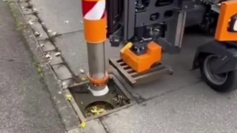 A drainage cleaning machine replaces 3 operators with 1! 🤖💼 🤔