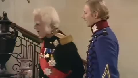 Ooh La La! - The Lady From Maxims - starring Barbara Windsor, Bernard Cribbins & Melvyn Hayes (1973)