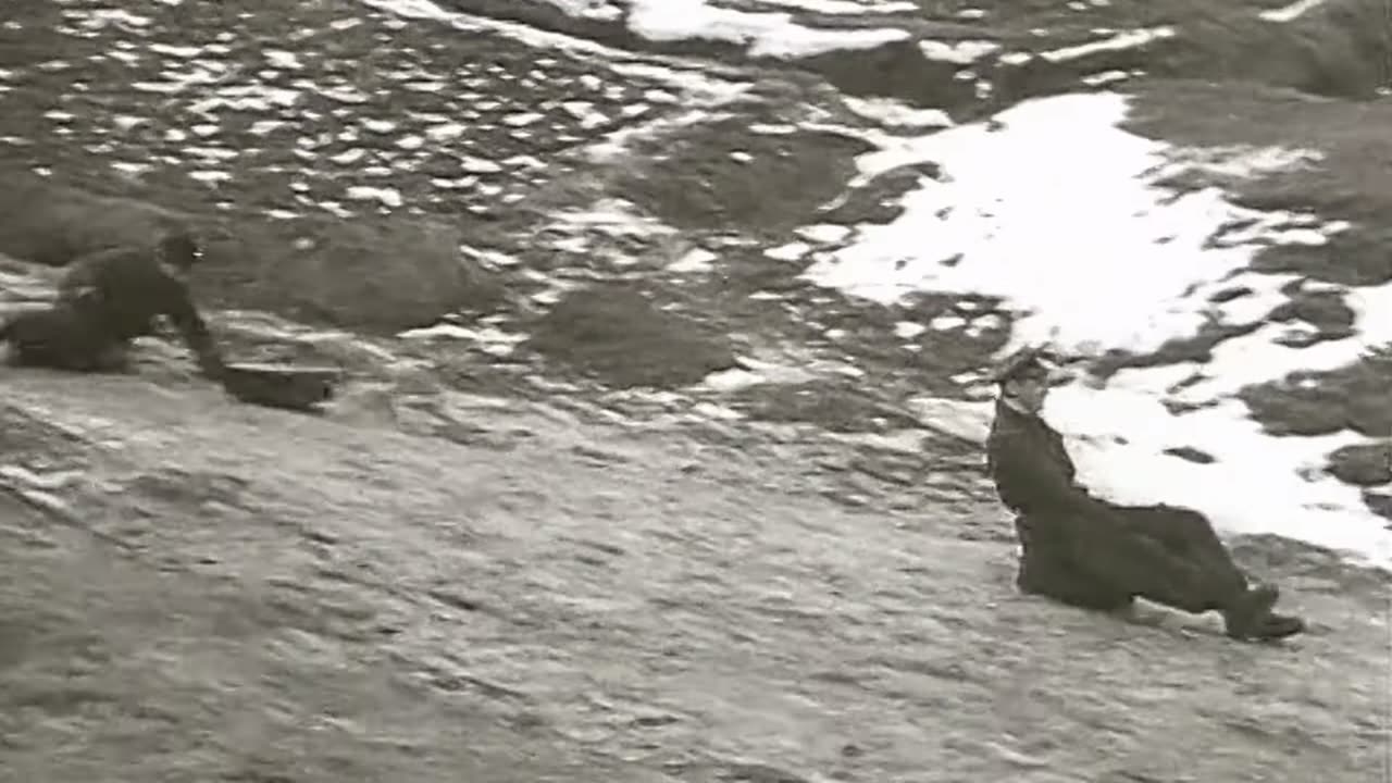Panther Ausf. A field repair on the Eastern Front in 1944