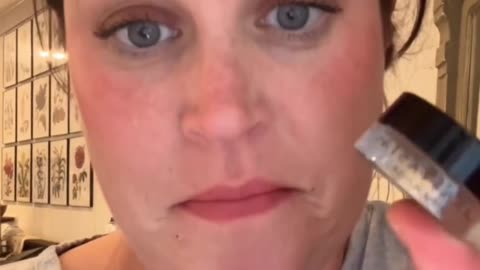 How to Apply Dipbrow for Natural, Fluffy Brows