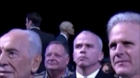 Une caméra capte un agent… qui n’est peut-être pas humain à l’AIPAC 👽