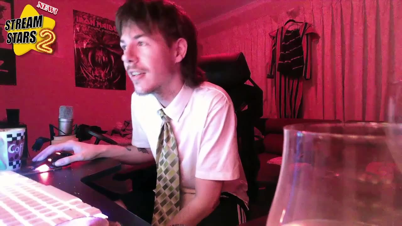 slack_au apologizes for wanting a slice of the pussy pie (Amber)