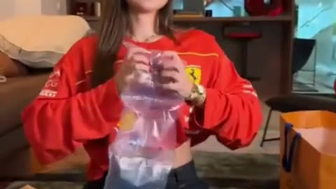 Sophie Rain - Unboxing Louis Vuitton