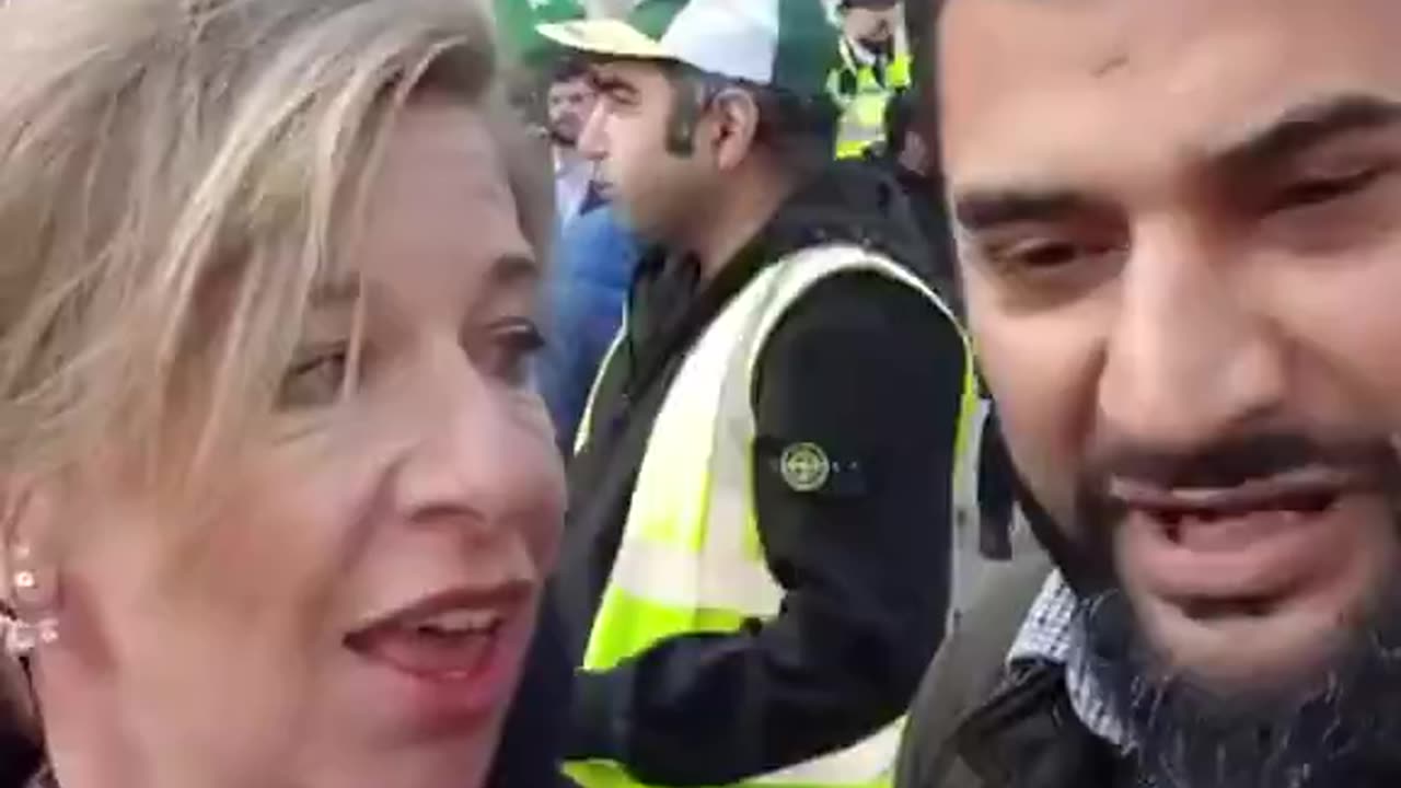 🚨🇬🇧 Katie Hopkins asked Muslim migrants a simple question:
