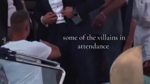 Report: Alleged Illuminati Member Spotted at Jeff Bezos & Lauren Sanchez Wedding
