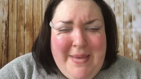 FB_2017_01_27_The Balm Cosmetics Green Smokey Eye | First Impressions_Now called The Chantal Show