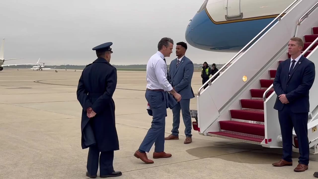 🚨🔥Secretary of Defense Pete Hegseth Wheels up at Joint Base Andrews and headed to Panama!