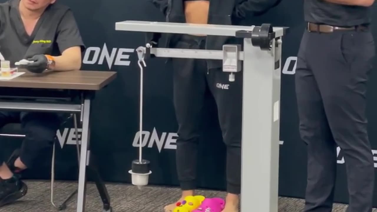 Itsuki Hirata makes weight for ONE 165