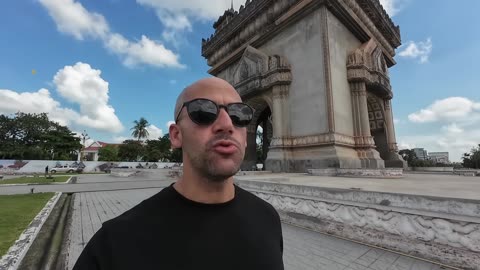 CHEGUEI NO LAOS E JÁ FUI RECEBIDO ASSIM 🇱🇦
