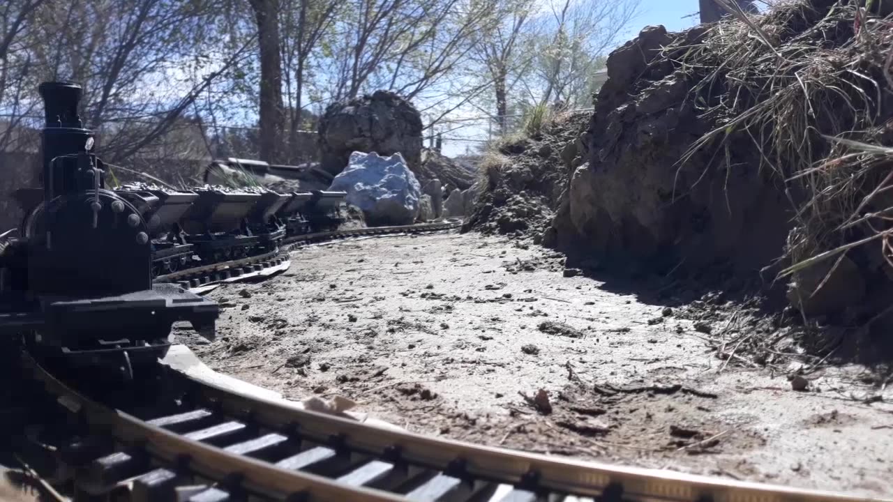 Model train 3b