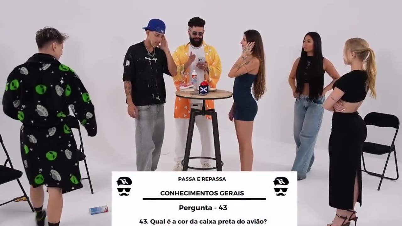 Qual cor a caixa preta do avião#ruyter