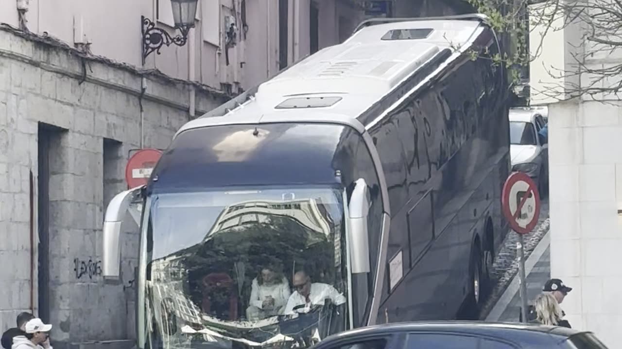 Bus Gets Stuck Going Down Steep Hill