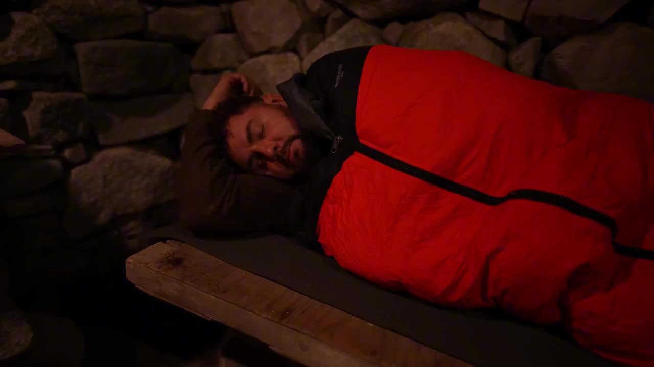 One Man vs. the Wild, Restoring a Mountain House Alone