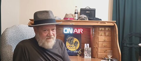 Senator John Fetterman took a fall today. Joe Rogan thinks about Civil War!