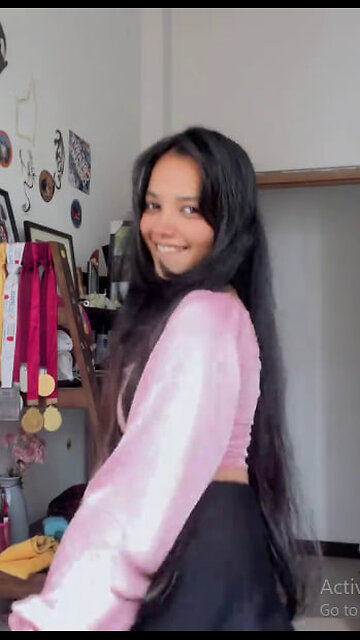 Sri Lankan cute girl hot dancing