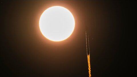Blastoff! SpaceX launches 28 Starlink satellites into low Earth orbit, nails landing