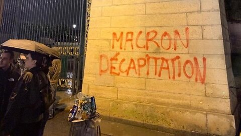 "French Government Collapse and Macron's Potential Resignation: Rise of Nationalist Party"