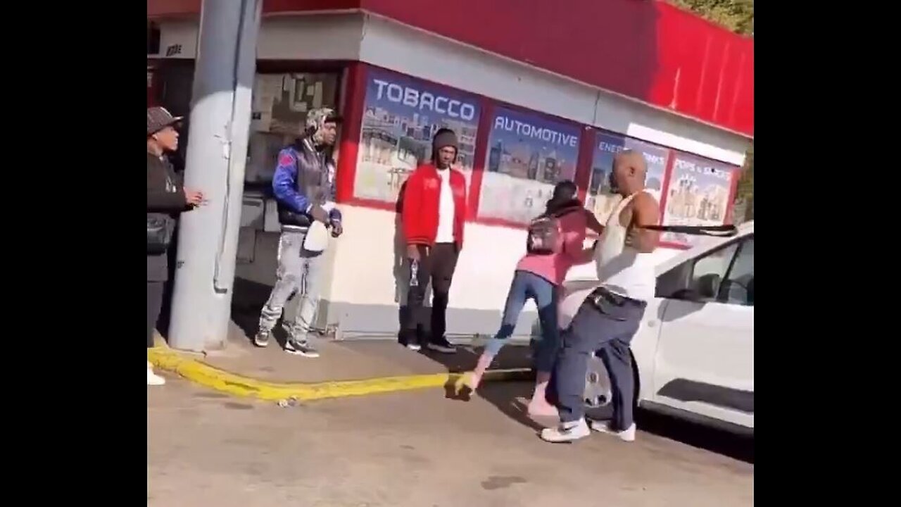 Father catches daughter smoking, spanks her with belt in public