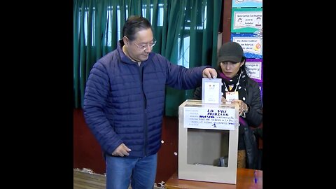 🇧🇴🗳 Luis Arce emite su voto en La Paz en la segunda vuelta electoral en Bolivia